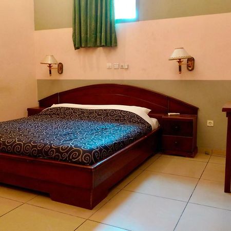 Petit Motel Beijing Abidżan Zewnętrze zdjęcie