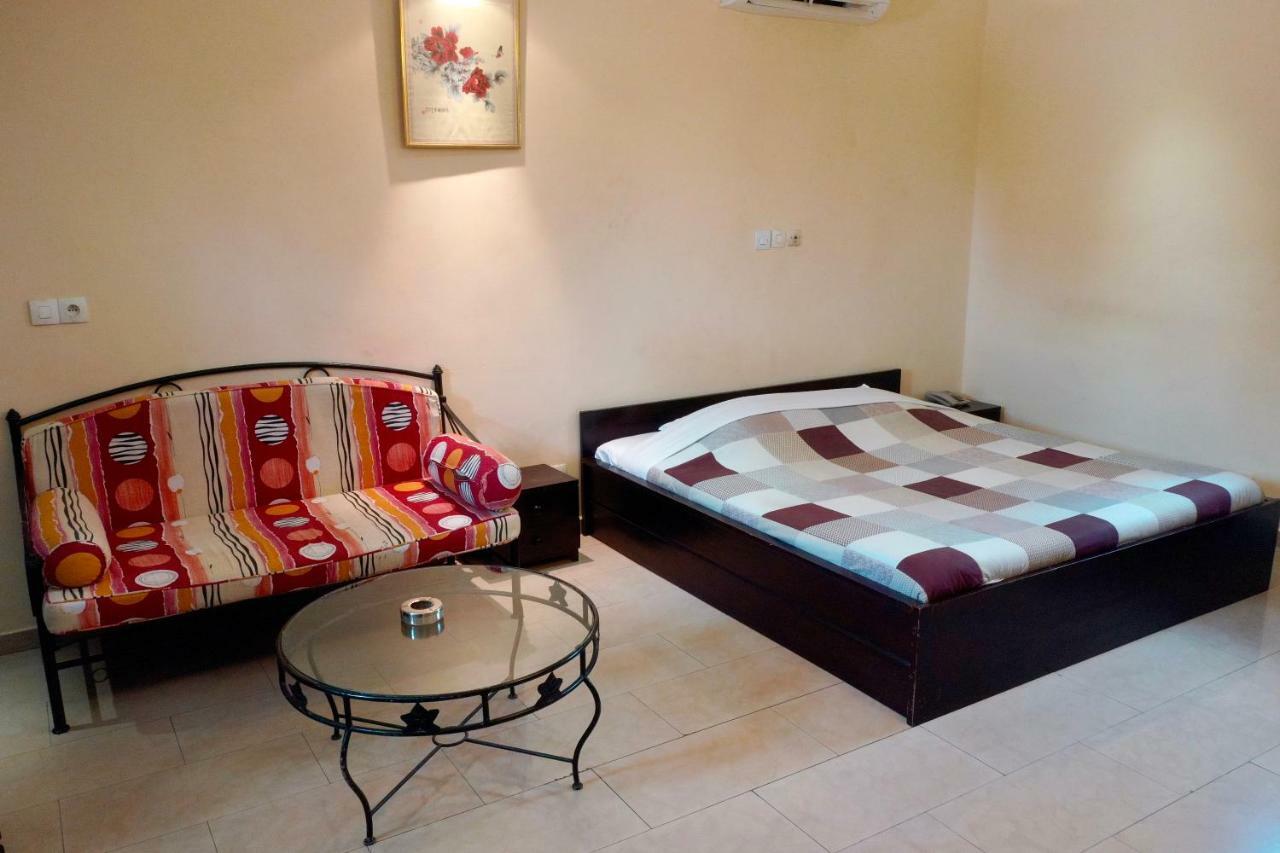 Petit Motel Beijing Abidżan Zewnętrze zdjęcie