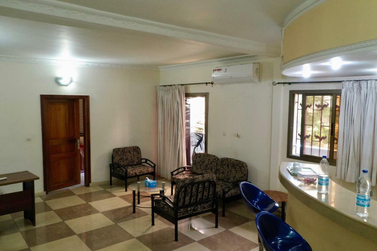 Petit Motel Beijing Abidżan Zewnętrze zdjęcie